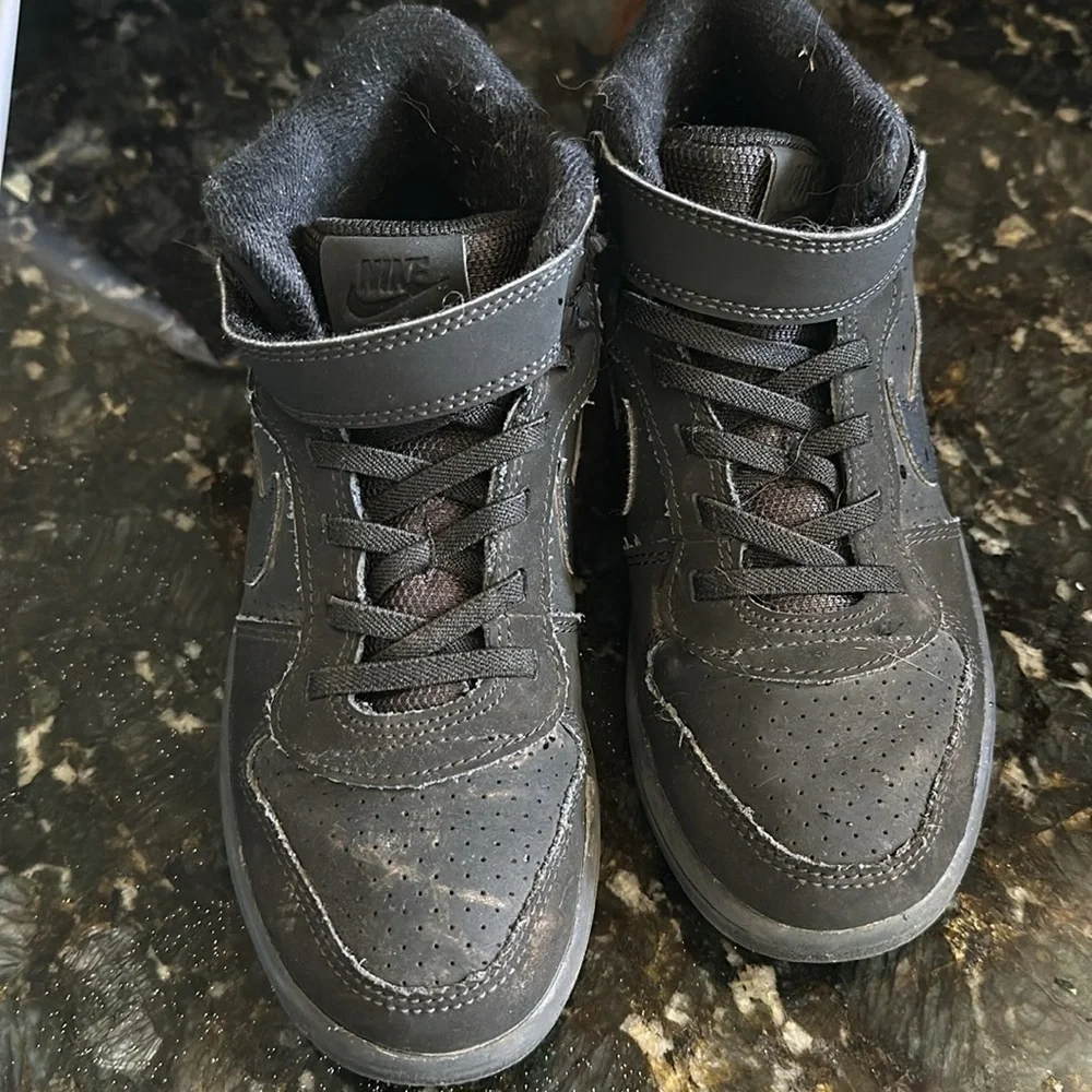 Black Nike